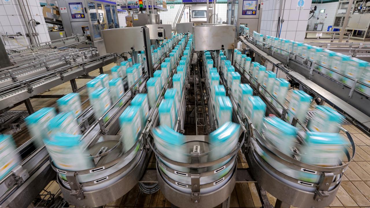 sut fabrikasi 2364967